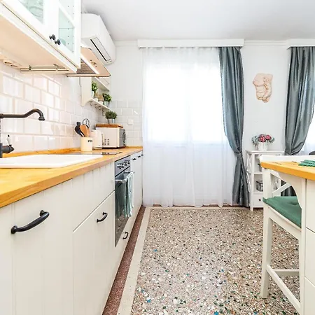 公寓 Ferienwohnung Fuer 4 Personen Ca 70 Qm In Split, Dalmatien Mitteldalmatien *