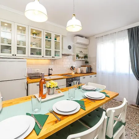 Ferienwohnung Fuer 4 Personen Ca 70 Qm In Split, Dalmatien Mitteldalmatien 斯普利特